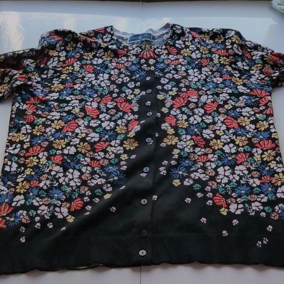 NWT Karen Scott Multicolor Floral Field Flowers Cardigan M - Picture 2 of 8